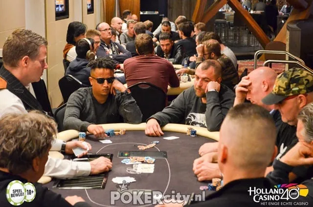 © 2026 Pokercity | Dag 1C Turbo | 2017/04 - Rotterdam Poker Series - €700 NLHE Main Event Single Re-entry Dag 1C Turbo | 2017/04 - Rotterdam Poker Series - €700 NLHE Main Event Single Re-entry